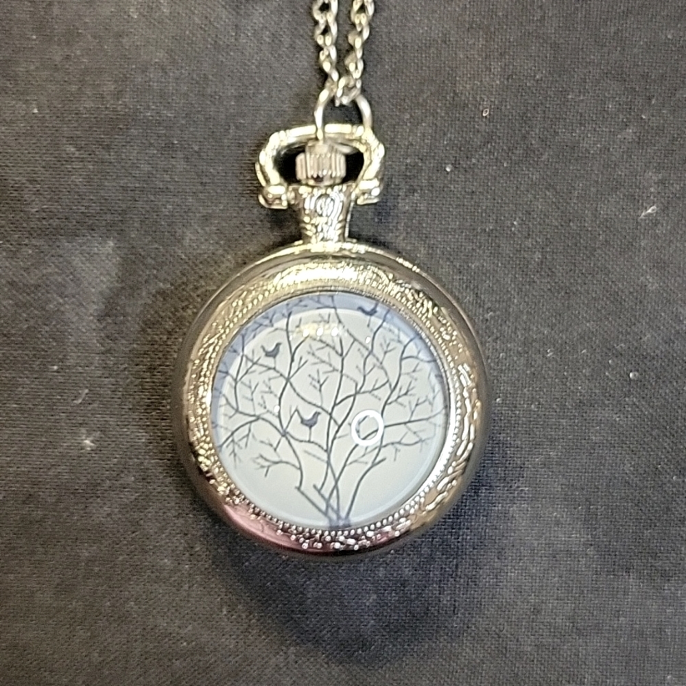 Pocket Citizen Watch With A Tree And Black Birds Of The Face On A Silver Chain - Picture 3 of 4